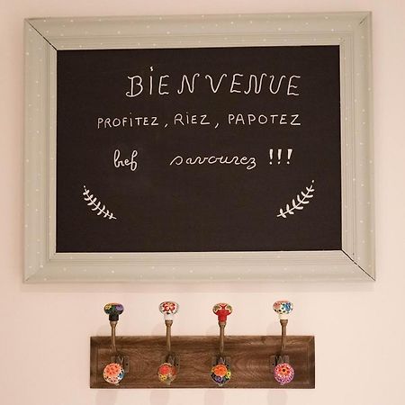 Un Dimanche Chez Julie Chambre Leontine Parthenay Exteriér fotografie