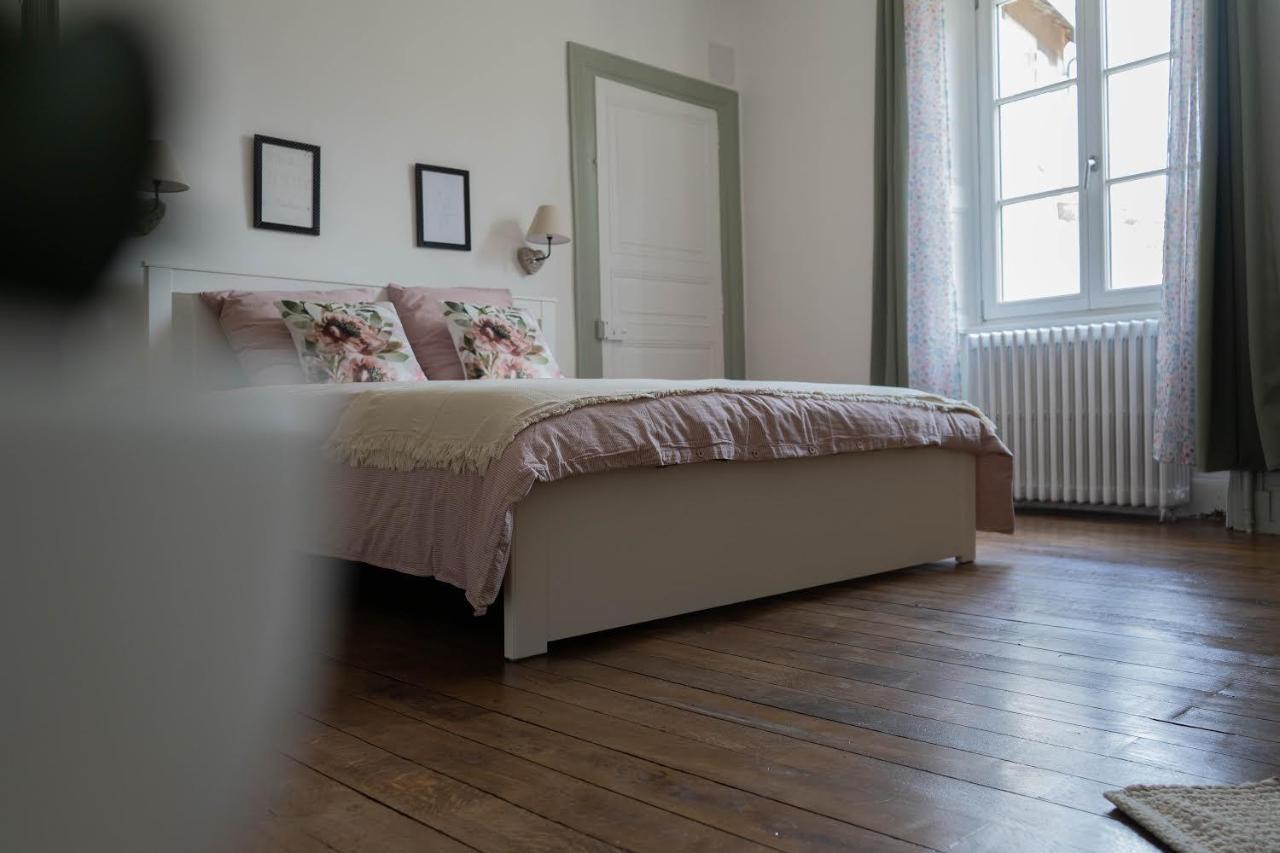 Un Dimanche Chez Julie Chambre Leontine Parthenay Exteriér fotografie