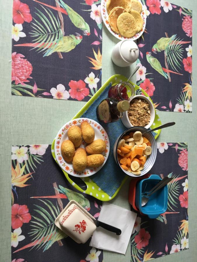 Un Dimanche Chez Julie Chambre Leontine Parthenay Exteriér fotografie